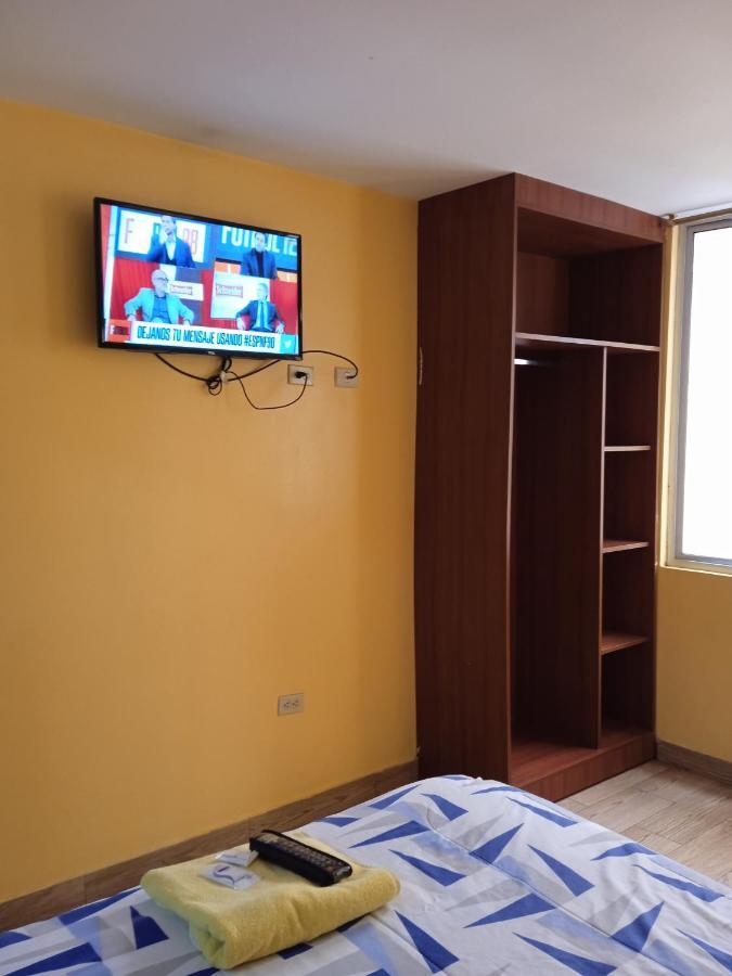 Hotel Residencial Miraflores Loja Exterior foto