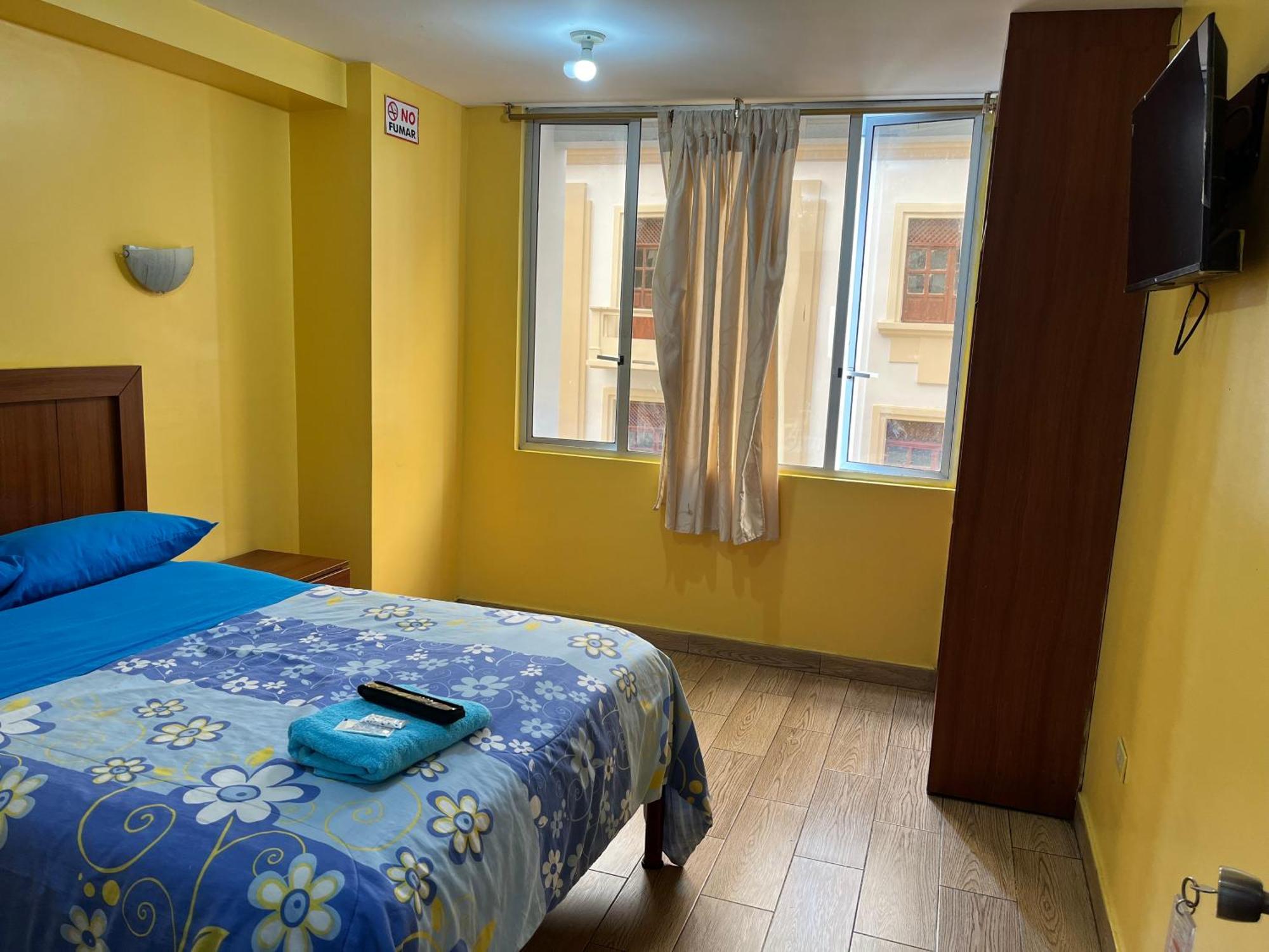 Hotel Residencial Miraflores Loja Exterior foto